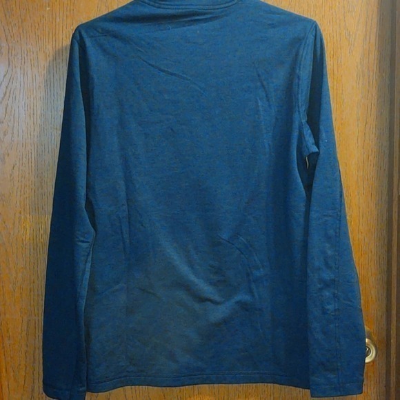 NWT‎ compression undershirt - Picture 2 of 3